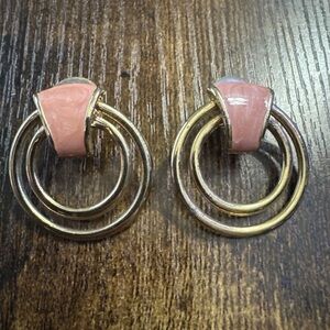 Vintage Metal Gold Tone Peach Enamel Swirl Double Hoop Earrings